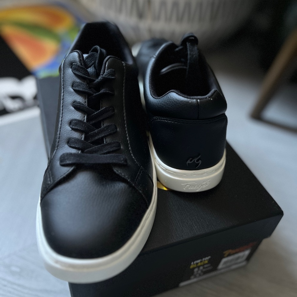 Fuegos Dance Sneaker low top in black 🔥